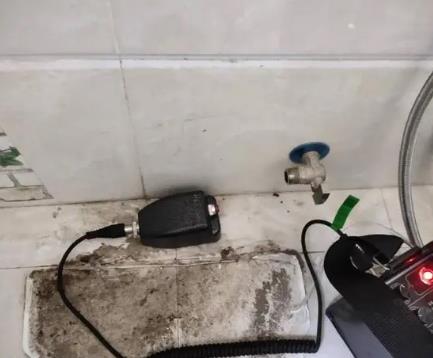 金山屯屋顶漏水维修公司分享下卫生间漏水的危害及解决方法